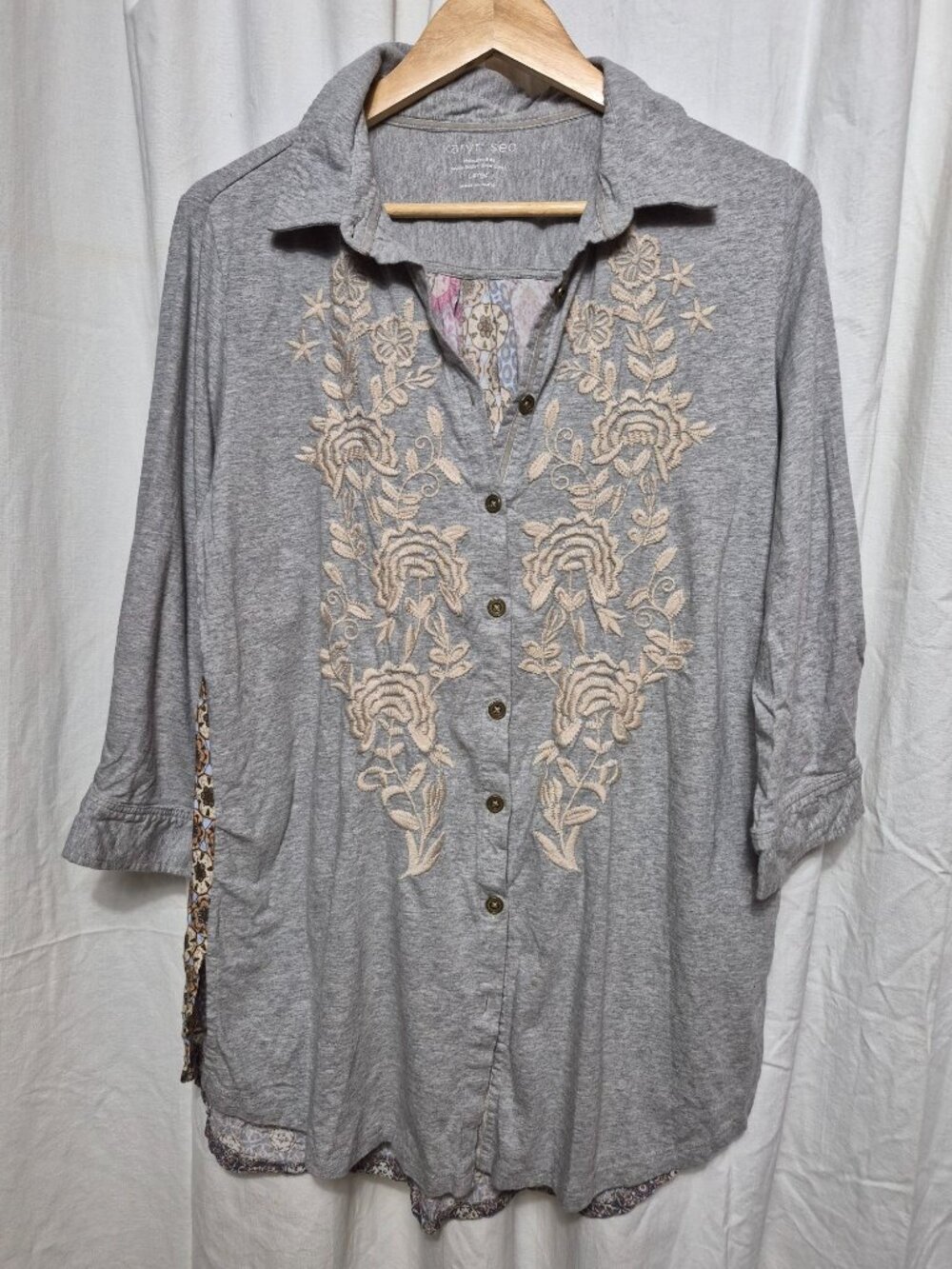 Karyn Seo Large Grey Embroidered Floral Boho Peasant Button Up Shirt